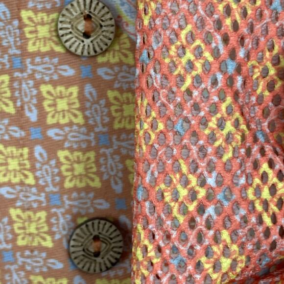 NWOT VINCENTE Tunic Patchwork Floral Multi Fishnet Sleeve Button Spandex Coral - Picture 4 of 12